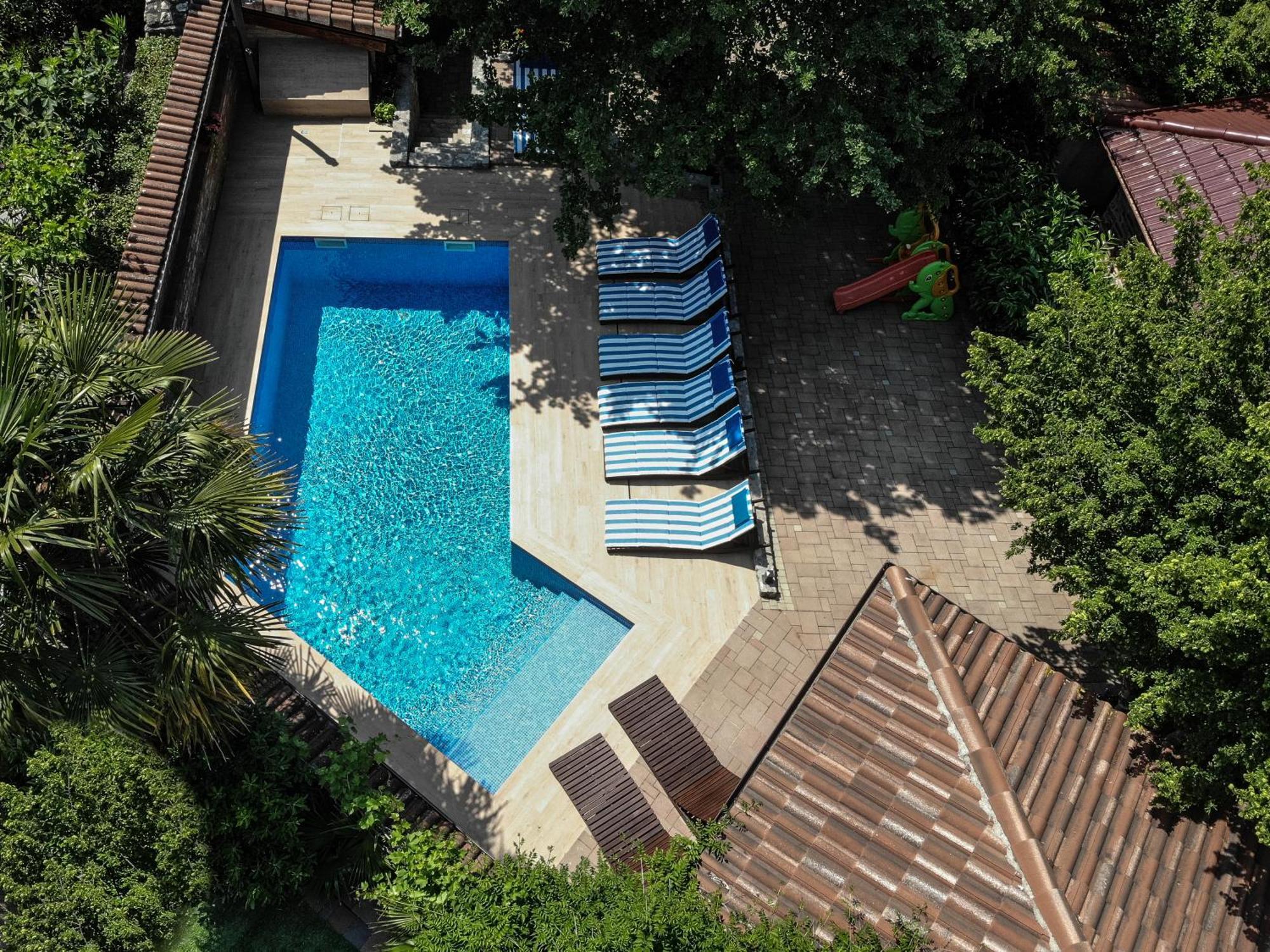Villa Amalia Apartments Malinska Luaran gambar